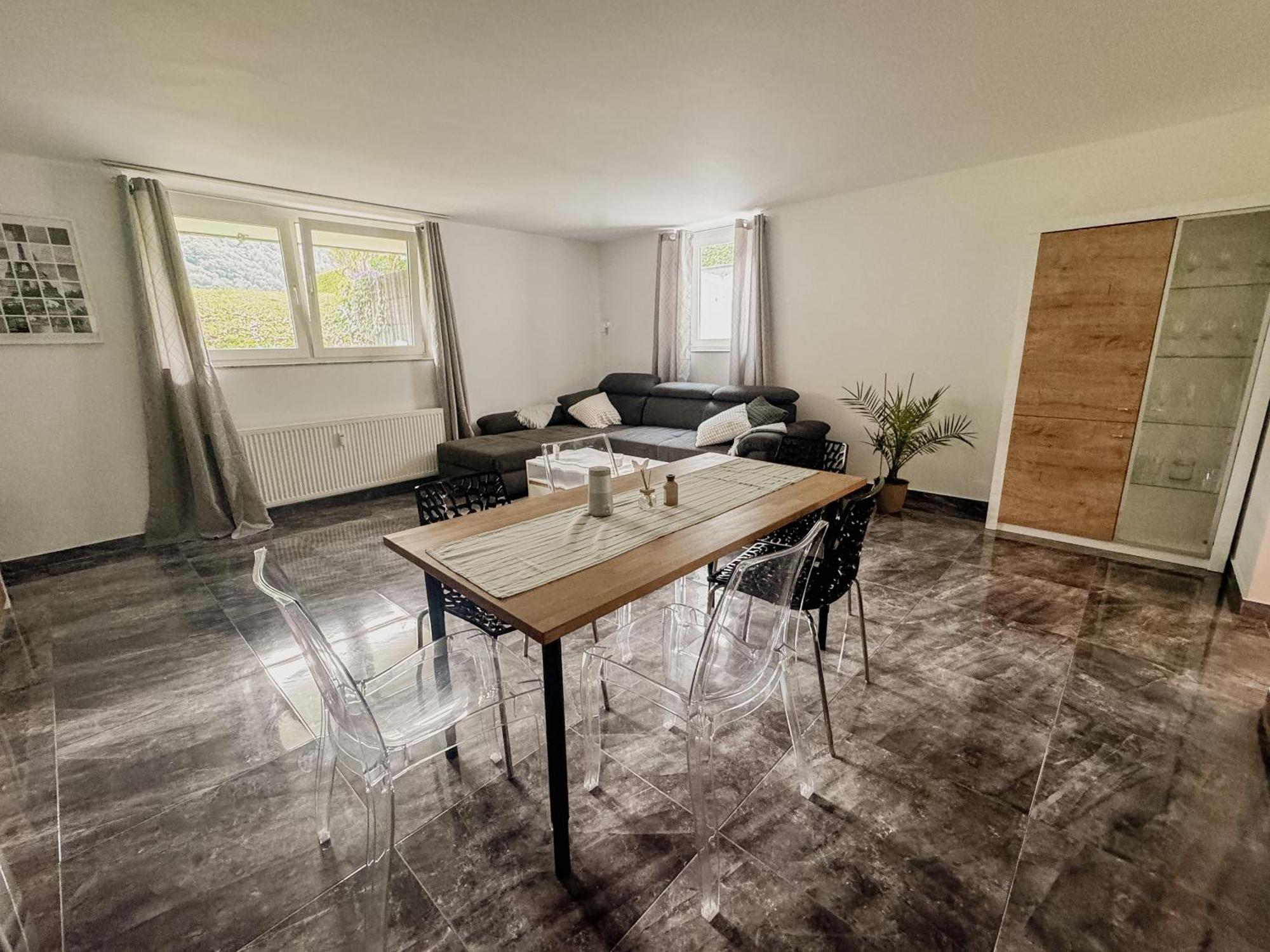 Gemuetliche Zentrale Unterkunft Mehring  Bagian luar foto