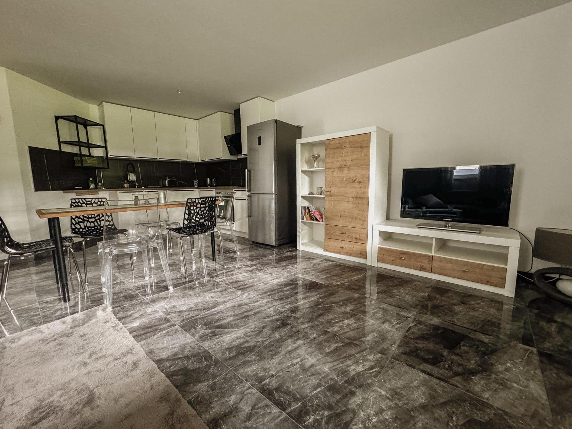 Gemuetliche Zentrale Unterkunft Mehring  Bagian luar foto